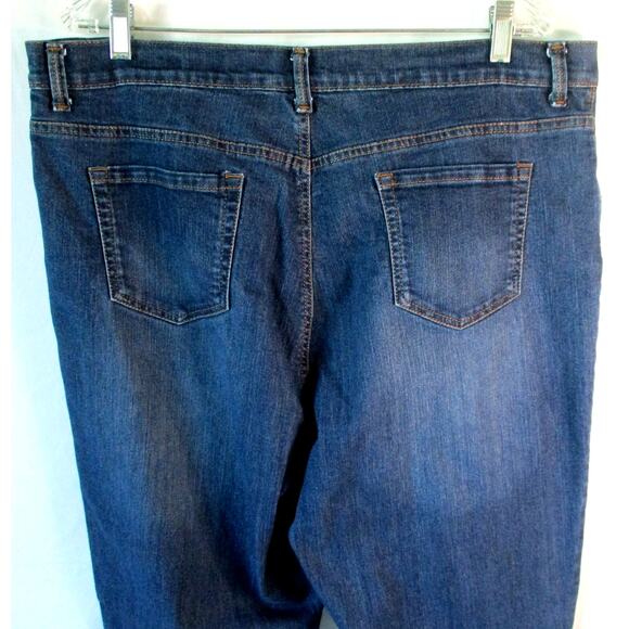 Gloria Vanderbilt Women's Mid Rise Dark Wash Straight Leg Blue Jeans Size 18 - Picture 5 of 9